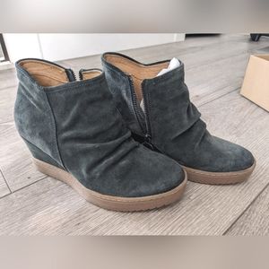 Aqua Soft Siri Wedge Boots
